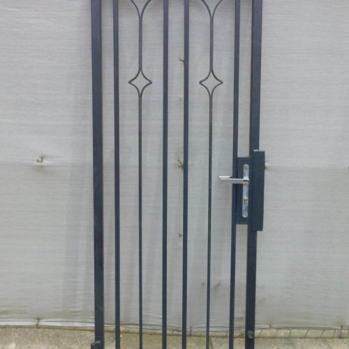 Garden Gate Iron with Decorative Design 740mm wide, 2a